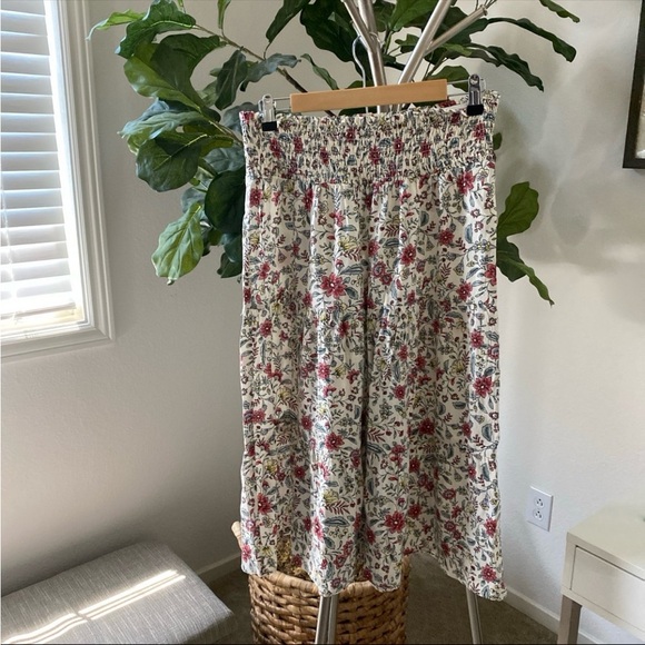 City Triangles | Women's Floral Boho Crop Top + Tiered Skirt - Picture 4 of 9